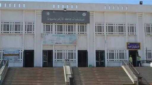 نجاح جراحة دقيقة ومعقدة لشاب يعاني من تشوهات شديدة بالعمود الفقري داخل مستشفيات جامعة الأزهر بأسيوط - اسيوط : حسن الجلاد