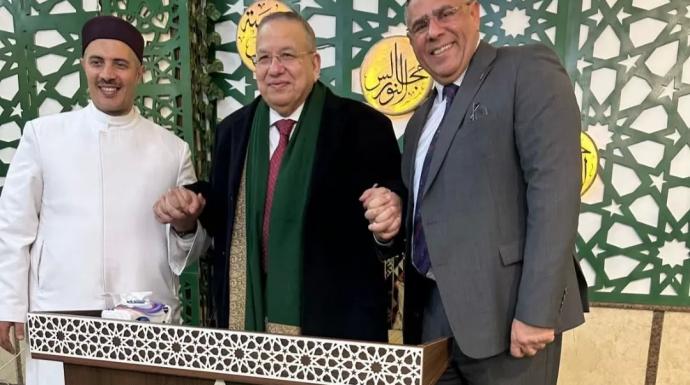 مجالس النور بالحسين…طلاب الأزهر ومريدي الصوفية يرددون منظومة الأسماء الحسنى في أجواء روحانية