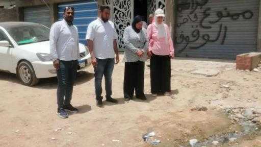 اکرام محمود تبحث شكاوى المواطنين بحى شرق  - المنيا : حسن الجلاد