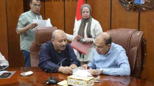 محافظ المنيا يلتقى أعضاء مجلسى النواب و الشيوخ عن مراكز شمال لمتابعة أولويات العمل ومطالب المواطنين