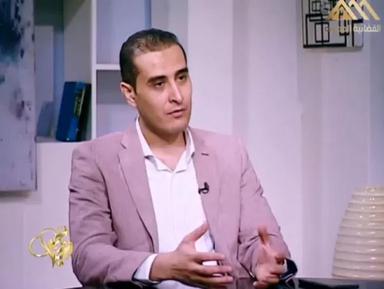 الكاتب الصحفي محمد ثروت هيكل