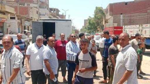 رئيس المركز: البدء فى إنشاء اسواق للتجزئة ببنى مزار