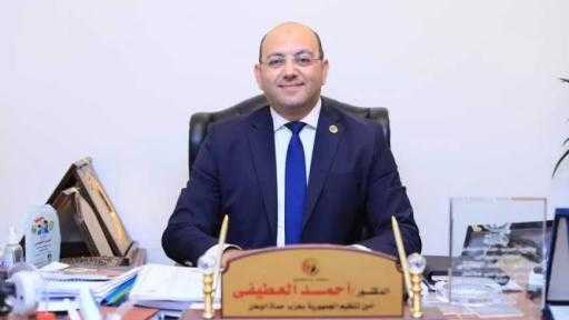 رئيس برلمانية حماة الوطن يشيد بمحافظ السويس لتعليق عمل عمال النظافة وقت ذروة ارتفاع الحرارة: لمسة إنسانية وقرار إنساني