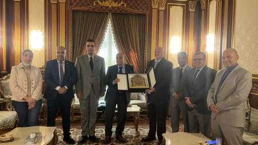 نقابة العاملين بالنيابات والمحاكم تهنئ رئيس نادي قضاة مصر.. وتثمن اهتمامه بدعم العاملين وتعزيز منظومة العدالة