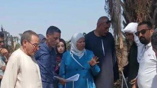 ضمن «مشروعات حياة كريمة» رئيس المركز تشهد انطلاق تسليم مواقع الوحدات الصحية بقرى بني مزار تمهيدًا لبدء الأعمال الإنشائية