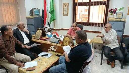 اجتماع مدير عام إدارة بني مزار التعليمية لمناقشة نتائج متابعة المدارس