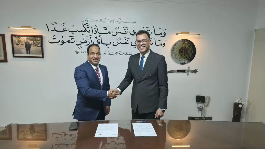 دكتور أحمد سعيد ودكتور عبد المنعم السيد